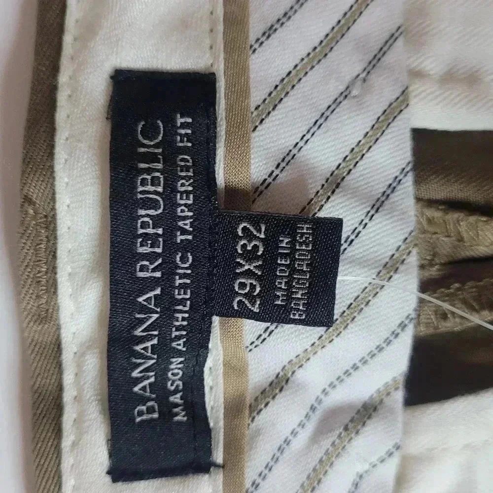 BANANA REPUBLIC Rapid Movement Chino Mason Athletic Tapered Fit (New)